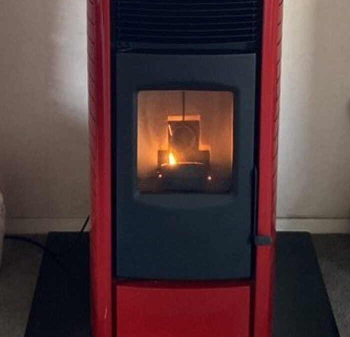Ena Plus Freestanding Pellet Fire – Red